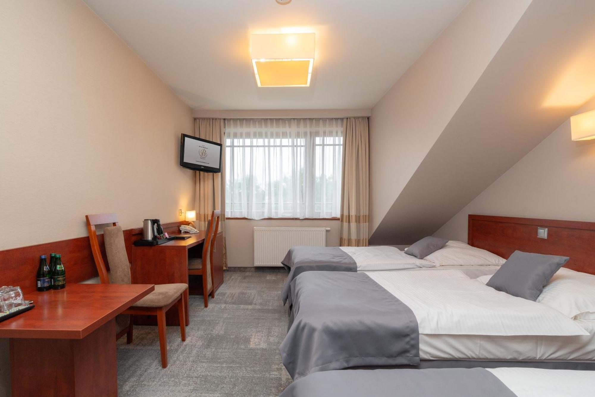 Hotel Badura วาโดวิเซ ภายนอก รูปภาพ