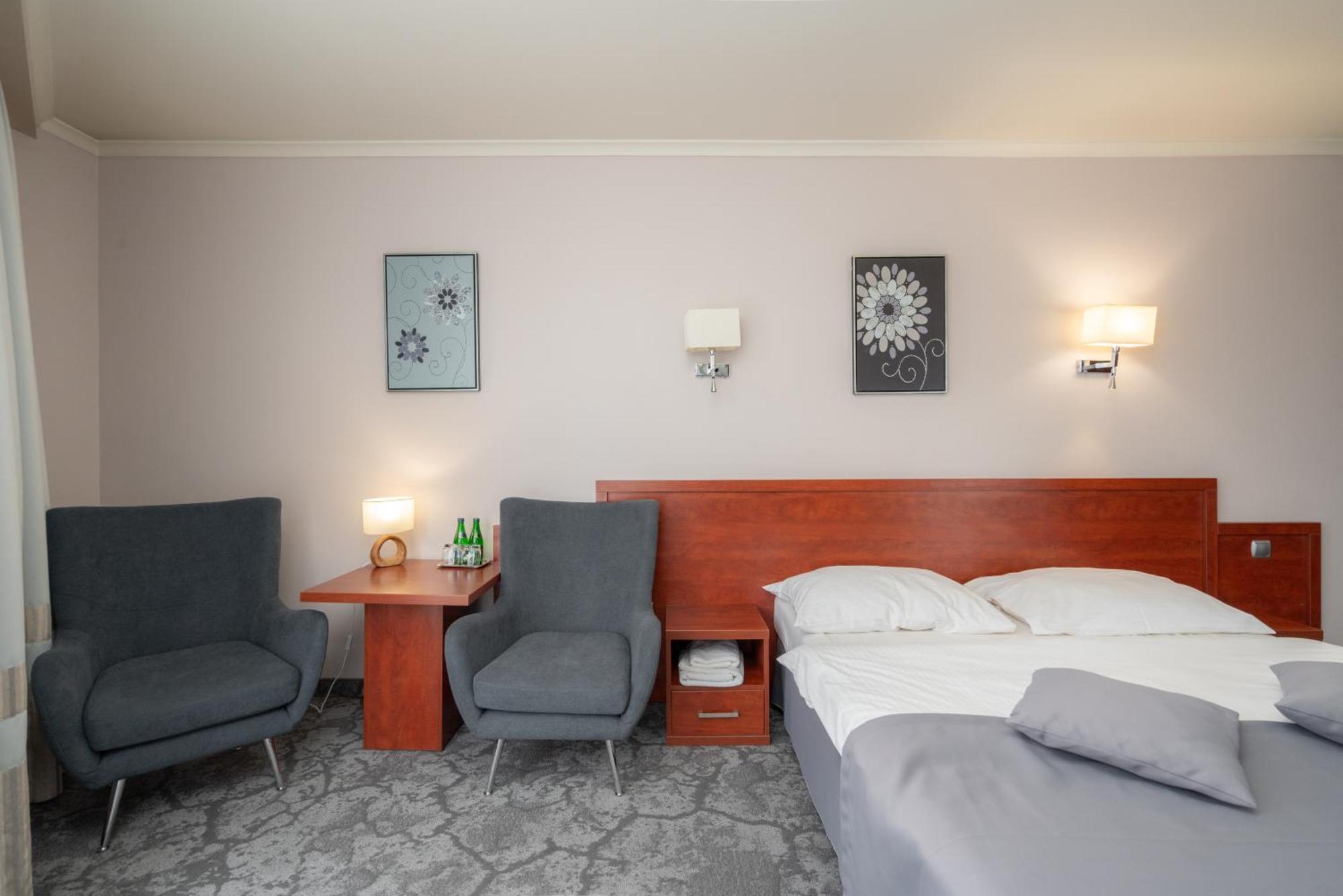 Hotel Badura วาโดวิเซ ภายนอก รูปภาพ